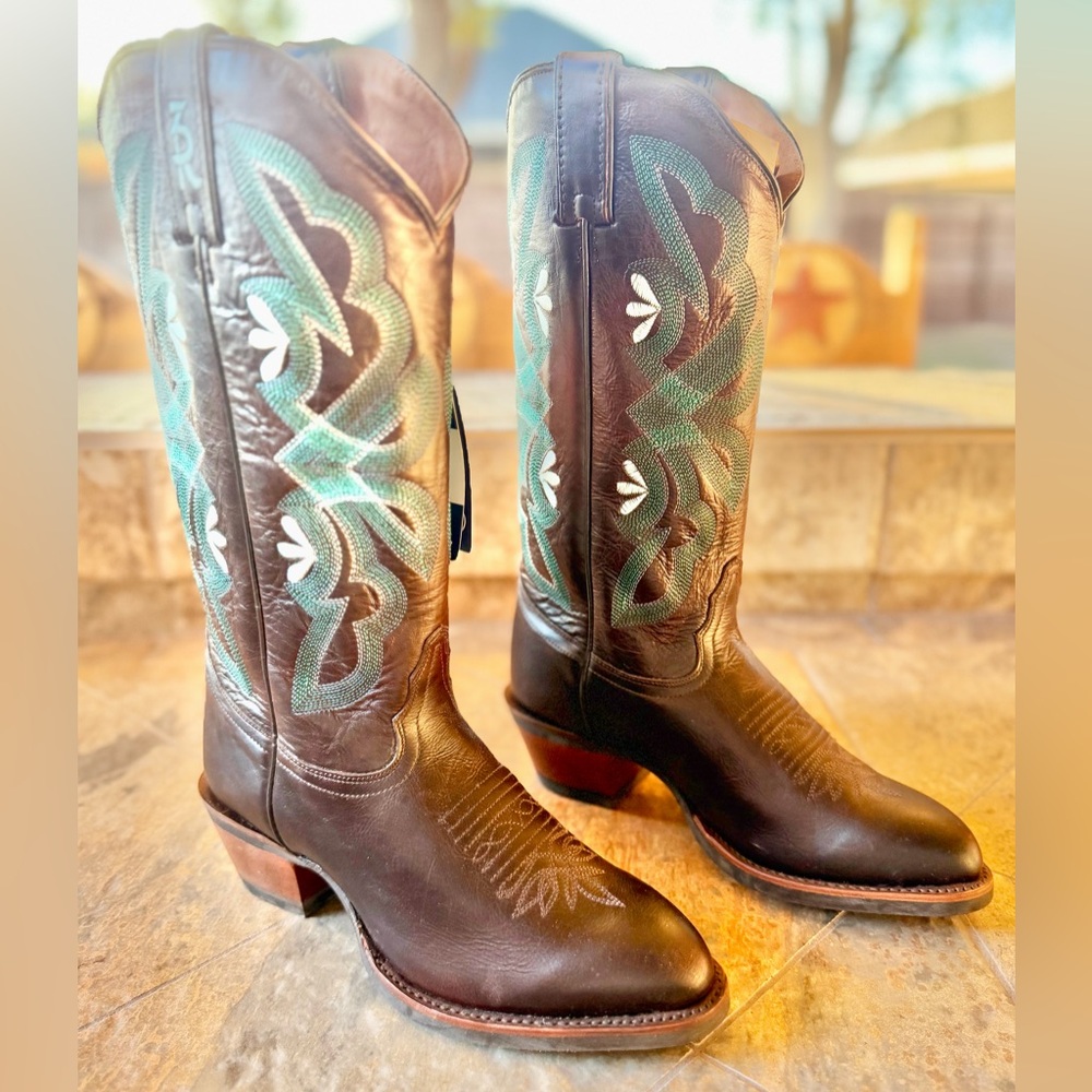 Tony Lama Women’s Western Boots 7B Brown Leather Teal Stitch NEW No Box Cowboy